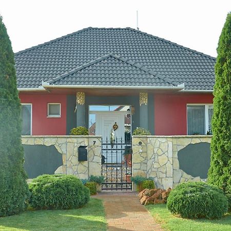 Homokhati Apartman Morahalom Luaran gambar